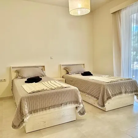 Villa Mz Eternity, Gcollectiongr